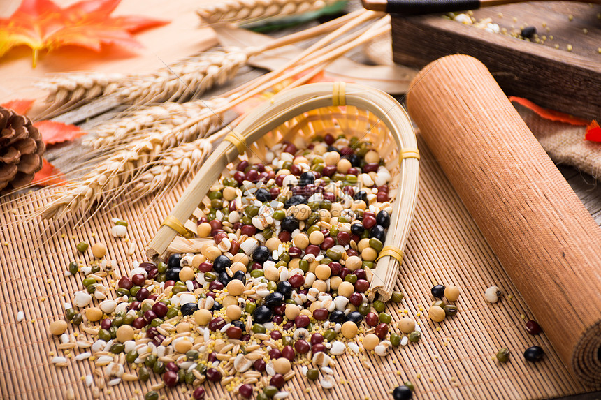 腾讯(00700)2025年第二季度营收1845亿元同比增15% 经营盈利同比增18%